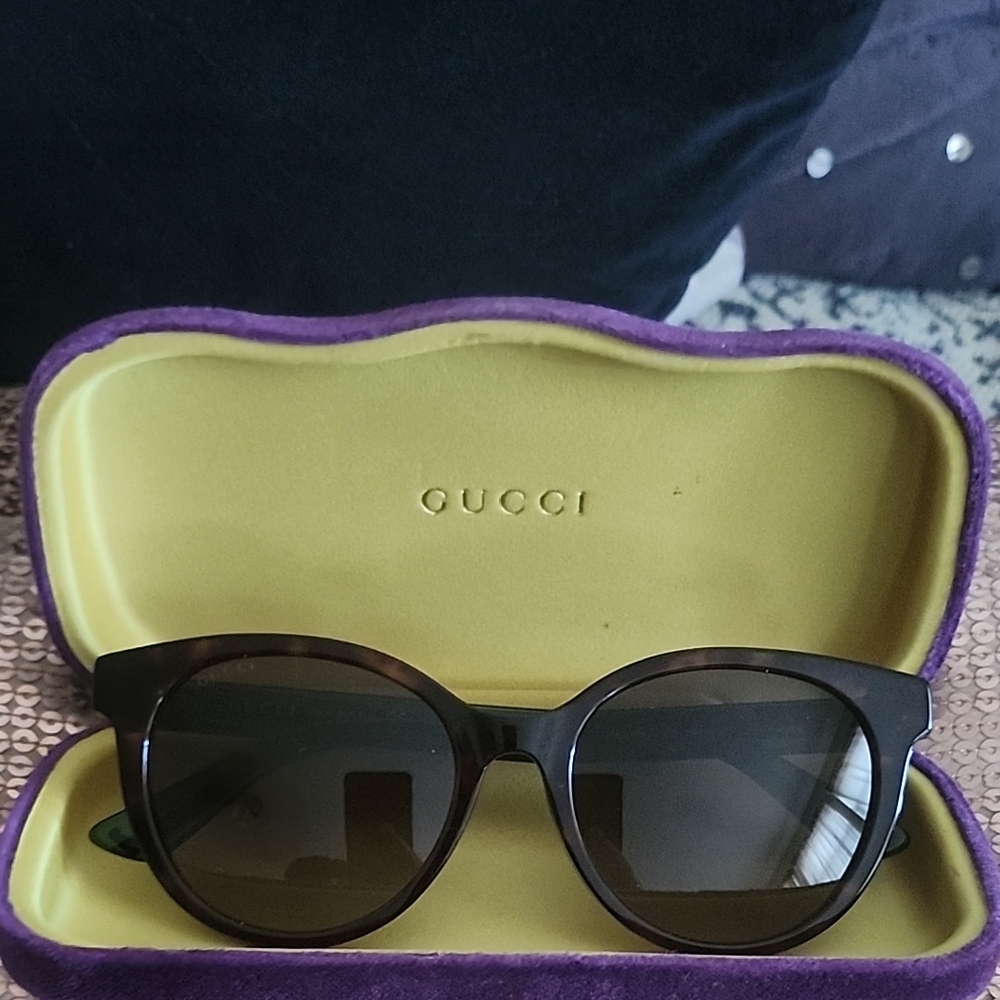 Gucci Black Sunglasses with Purple and Yellow Case